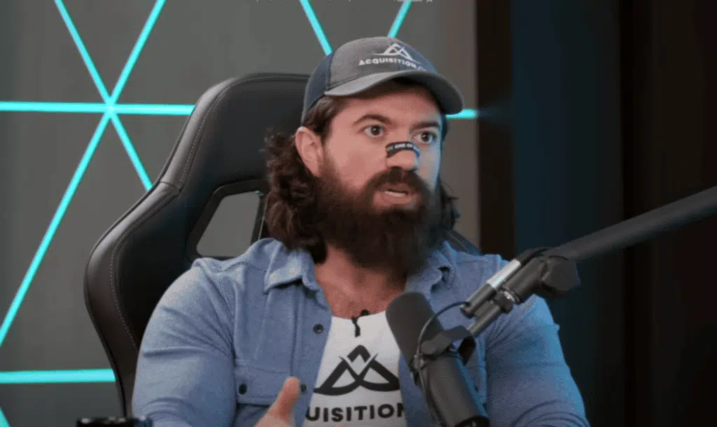 Alex Hormozi az orrtapasz nagykövet